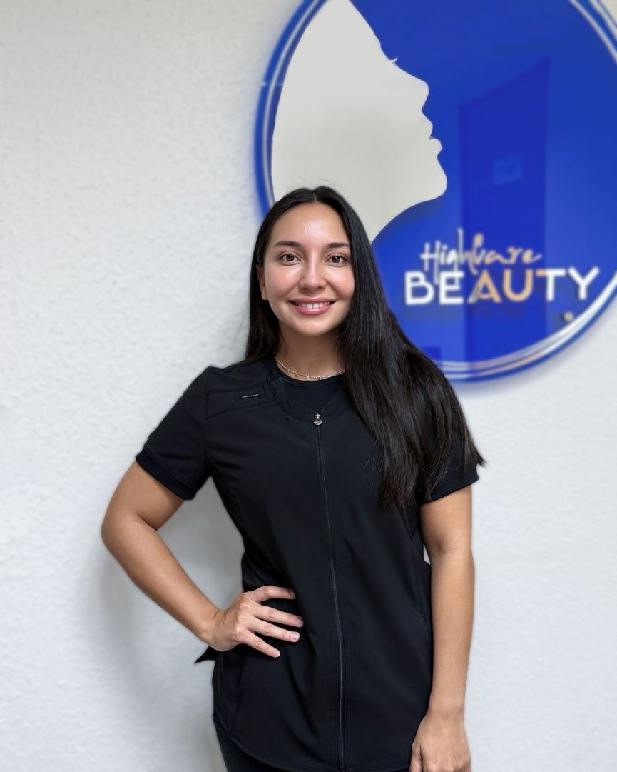 Constanza Prieto Cirujana dentista de clínica estética high care beauty en Antofagasta.