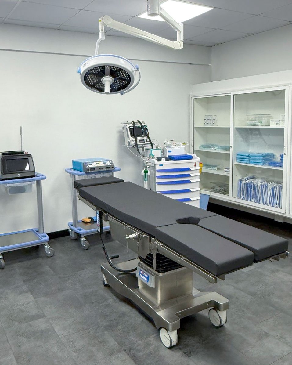 Espacio de trabajo para aplicaciòn de tratamientos en clínica estética high care beauty en Antofagasta.